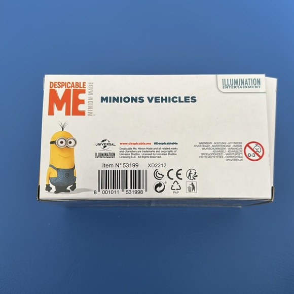 Despicable Me "Minion Made" Van Diecast Vehicle by Mondo Motors - Picture 5 of 5